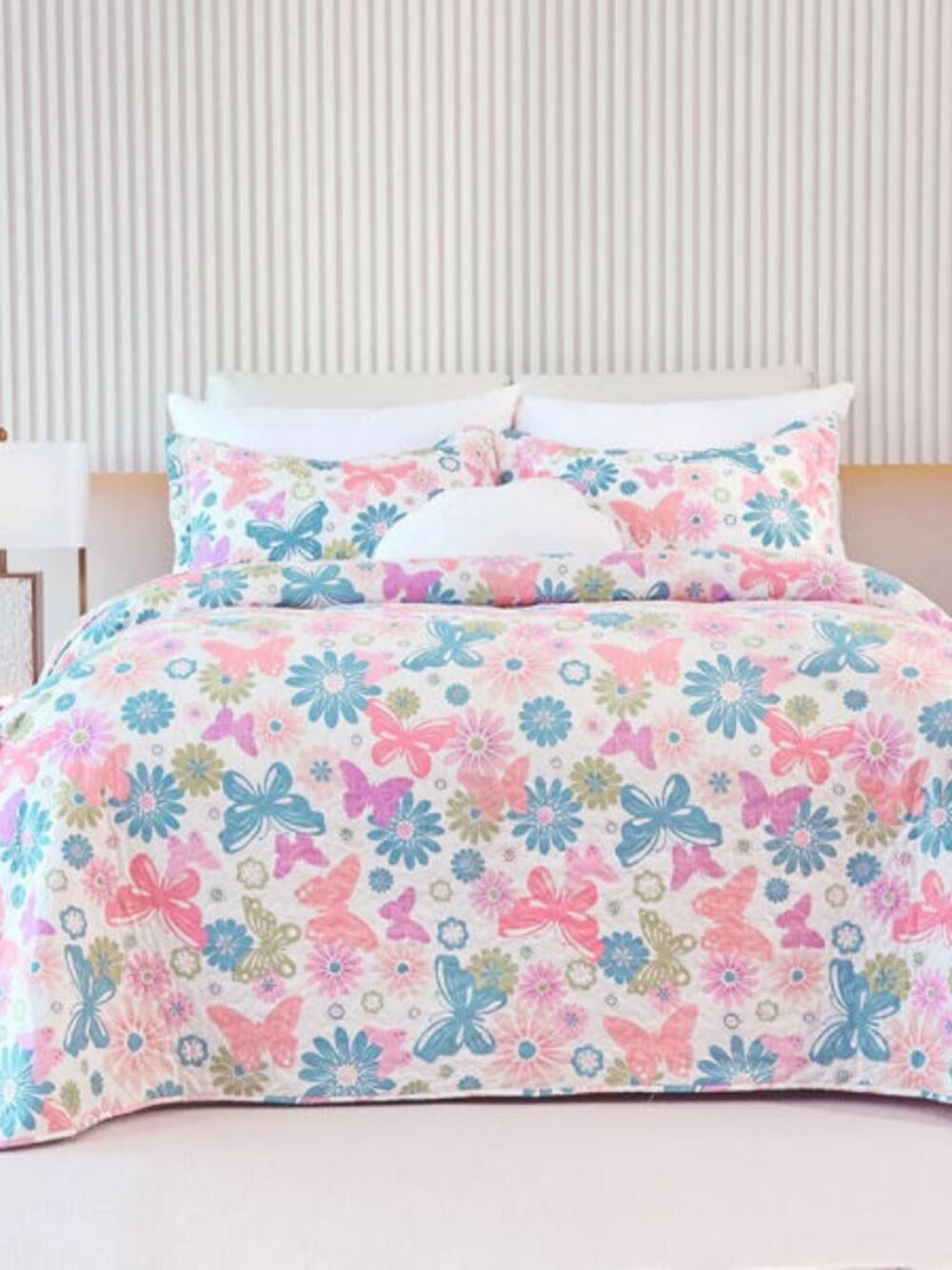 Acoinel Butterfly Floral King Quilt Set Bedspread 2 Shams Lightweight Cottagecor